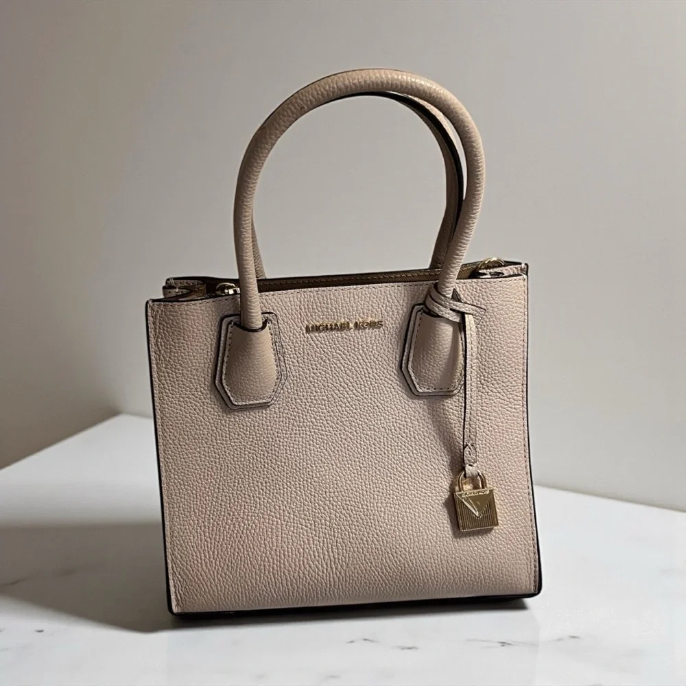 Michael Kors Blush Pink Mercer tote - Picture 1 of 10